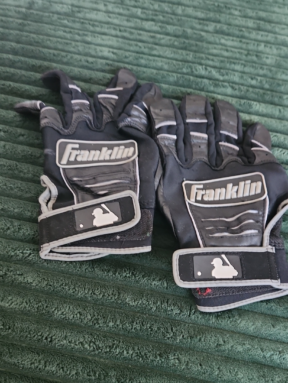 Franklin Kids Black Baseball Batting Gloves